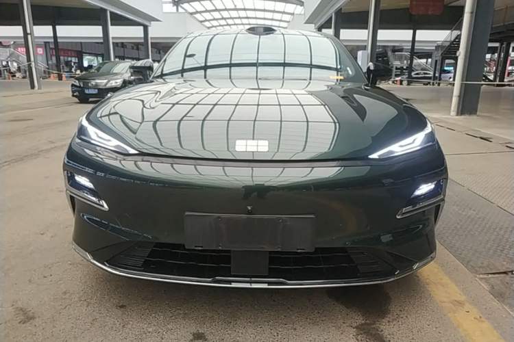 Used Geely Galaxy 8 2025 130km EM-P Starship Edition Front
