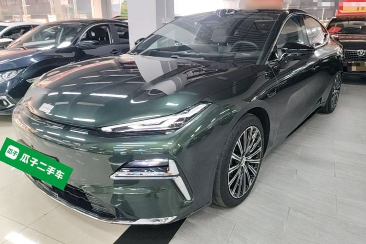 Geely Galaxy 8 2025 130km EM-P Starship Edition