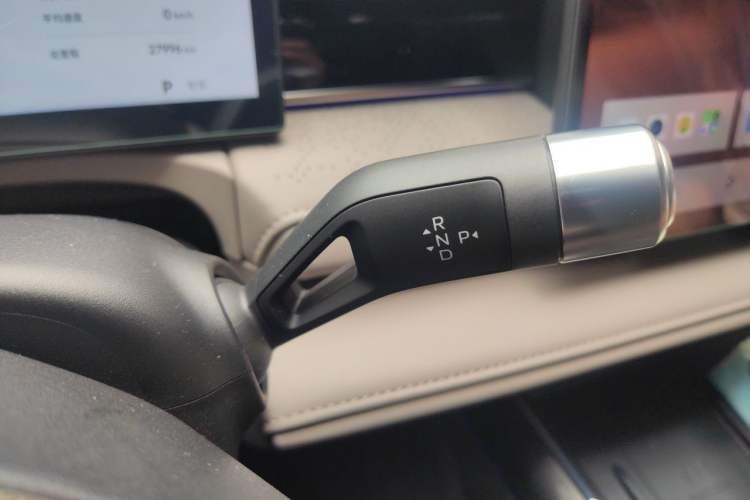 Used Geely Galaxy 8 2025 130km EM-i Deluxe Edition Gear Lever