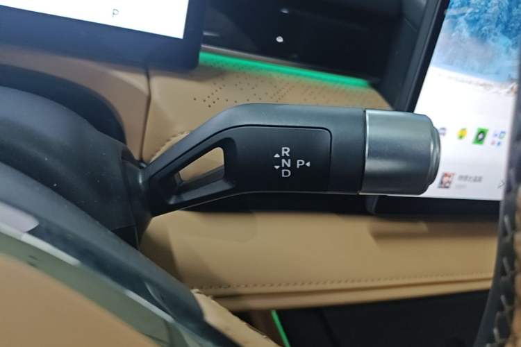 Used Geely Galaxy 8 2025 130km EM-i Deluxe Edition Gear Lever