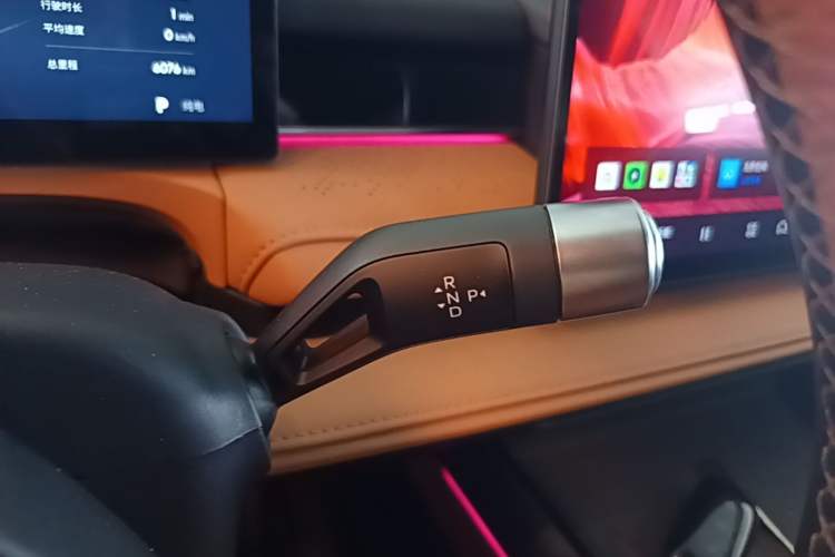 Used Geely Galaxy 8 2025 130km EM-P Starship Edition Gear Lever
