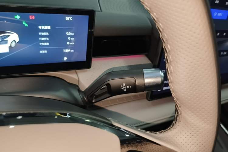Used Geely Galaxy 8 2025 130km EM-i Deluxe Edition Gear Lever