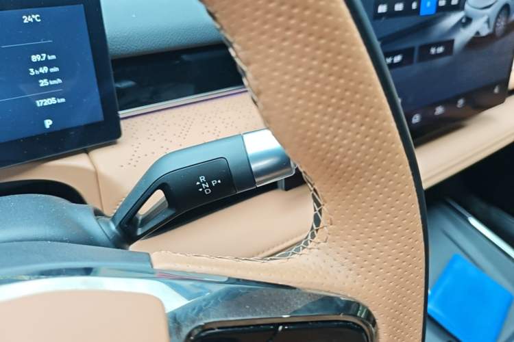 Used Geely Galaxy 8 2025 130km EM-i Flagship Edition Gear Lever