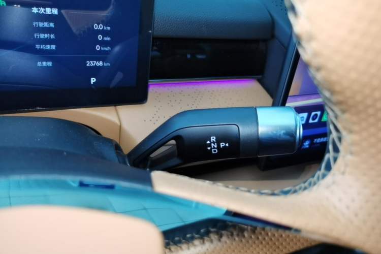 Used Geely Galaxy 8 2025 130km EM-i Prestige Edition Gear Lever