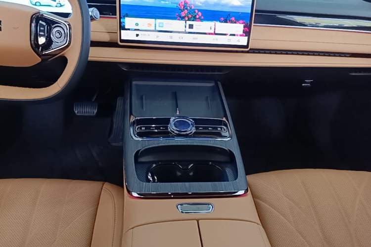 Used Geely Galaxy 8 2025 130km EM-i Flagship Edition Gear Lever