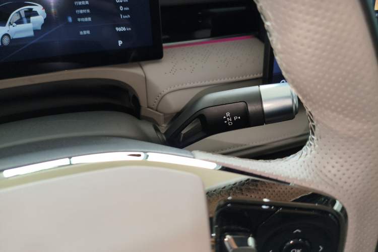Used Geely Galaxy 8 2025 130km EM-P Starship Edition Gear Lever