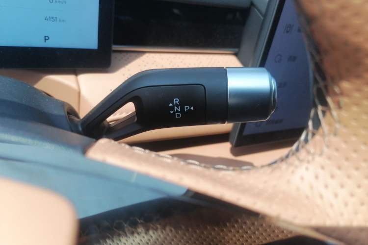 Used Geely Galaxy 8 2025 130km EM-P Starship Edition