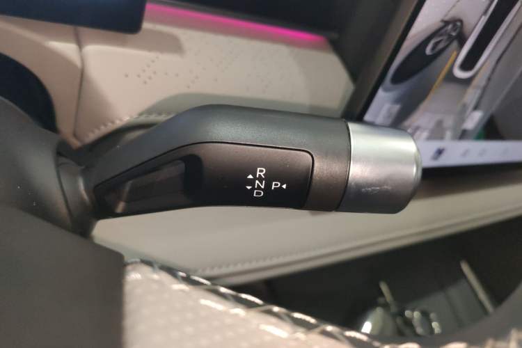 Used Geely Galaxy 8 2025 130km EM-i Deluxe Edition Gear Lever