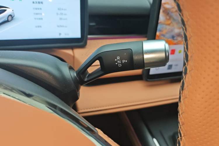 Used Geely Galaxy 8 2025 130km EM-i Prestige Edition Gear Lever
