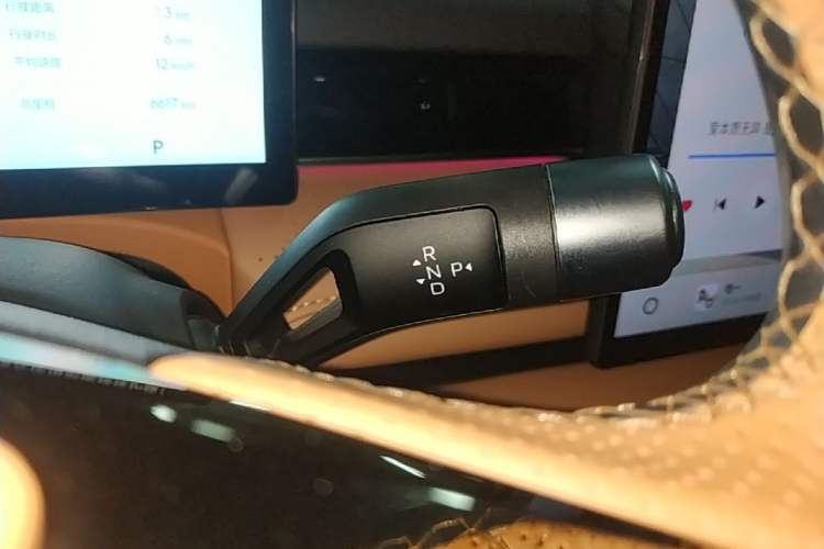 Used Geely Galaxy 8 2025 130km EM-P Starship Edition Gear Lever