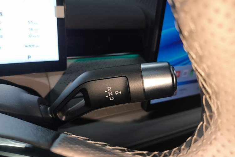 Used Geely Galaxy 8 2025 130km EM-P Starship Edition Gear Lever
