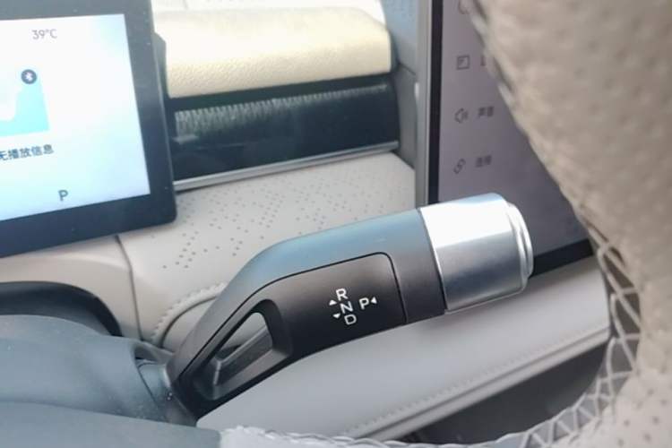 Used Geely Galaxy 8 2025 130km EM-P Exploration Edition Gear Lever