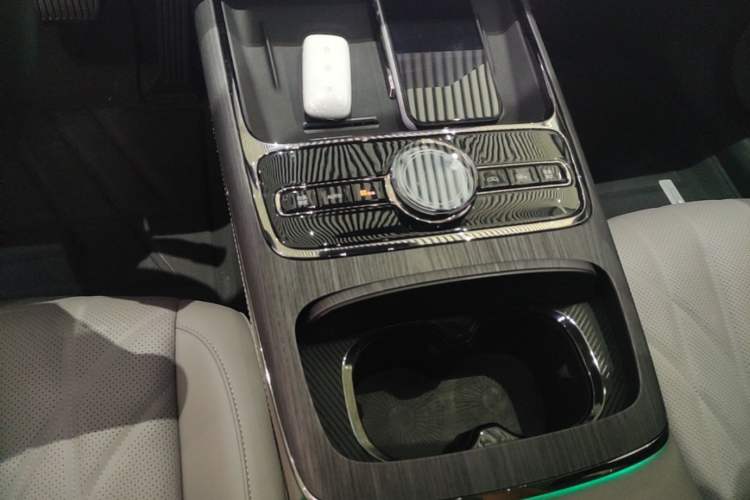 Used Geely Galaxy 8 2025 130km EM-P Starship Edition Gear Lever
