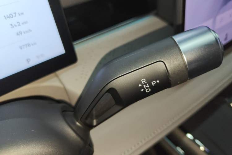 Used Geely Galaxy 8 2025 130km EM-P Starship Edition Gear Lever