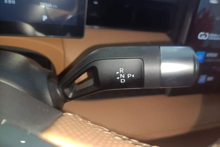 Used Geely Galaxy 8 2025 130km EM-P Starship Edition Gear Lever