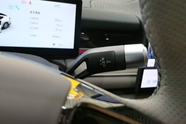 Used Geely Galaxy 8 2025 130km EM-P Starship Edition Gear Lever