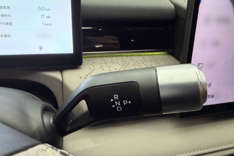 Used Geely Galaxy 8 2025 130km EM-P Starship Edition Gear Lever