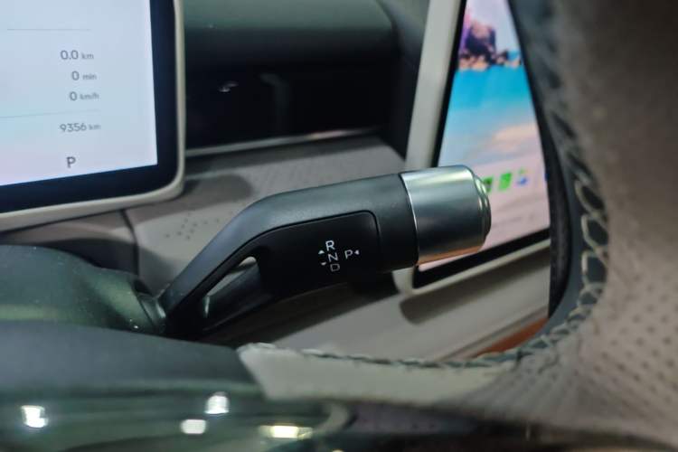 Used Geely Galaxy 8 2025 130km EM-i Prestige Edition Gear Lever