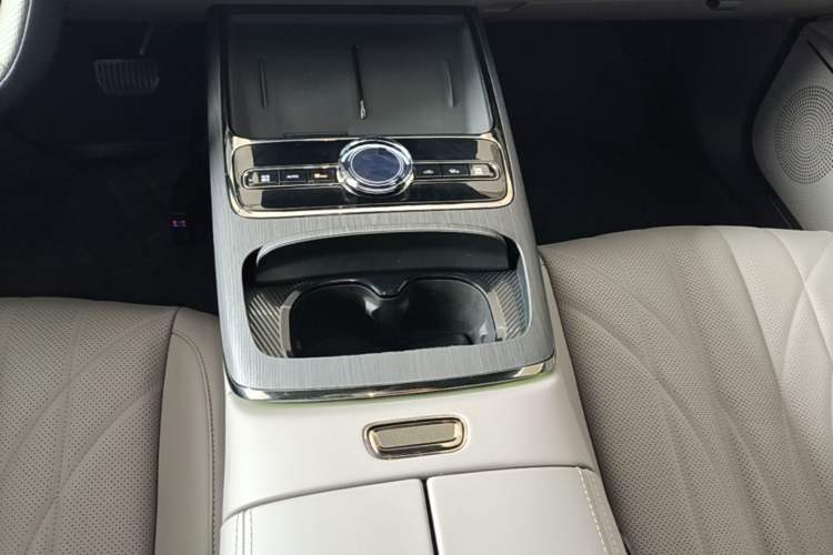 Used Geely Galaxy 8 2025 130km EM-P Starship Edition Gear Lever