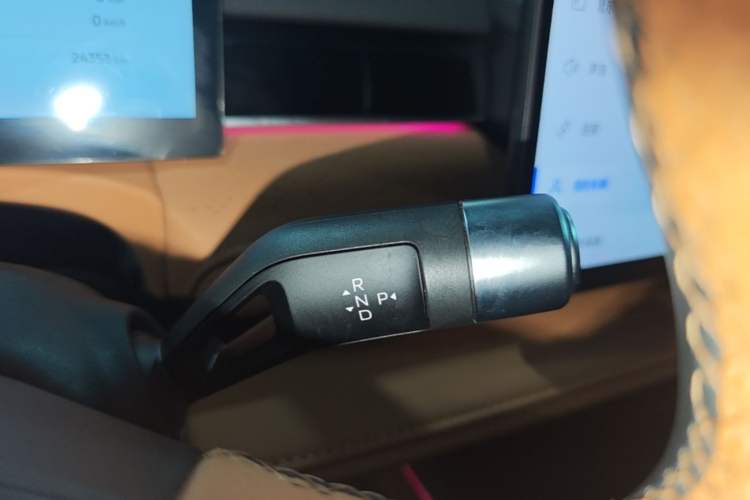 Used Geely Galaxy 8 2025 130km EM-P Starship Edition Gear Lever
