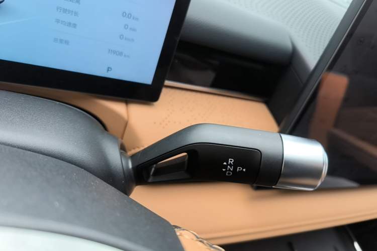 Used Geely Galaxy 8 2025 130km EM-i Deluxe Edition Gear Lever
