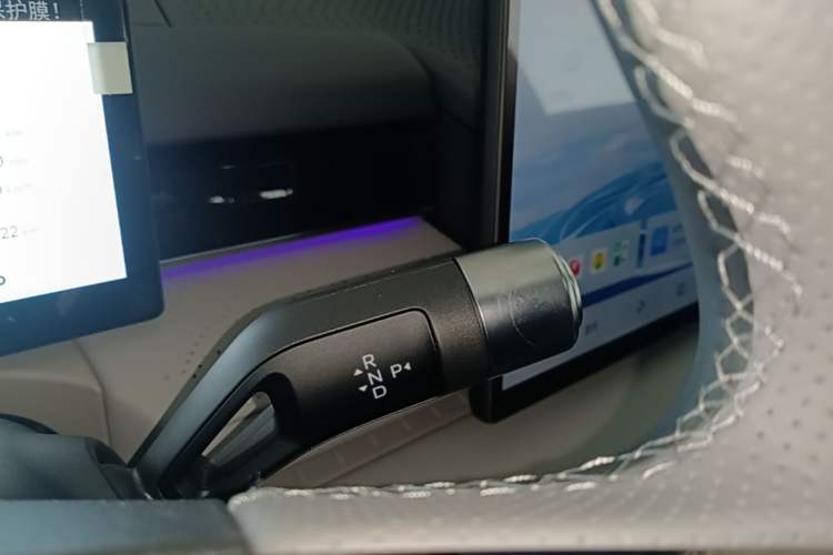 Used Geely Galaxy 8 2025 130km EM-i Prestige Edition Gear Lever