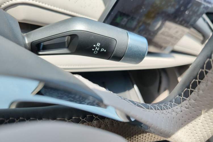 Used Geely Galaxy 8 2025 130km EM-P Starship Edition Gear Lever