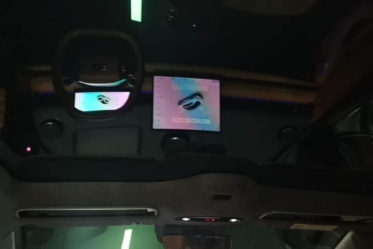 Used Geely Galaxy 8 2025 130km EM-i Flagship Edition Headliner
