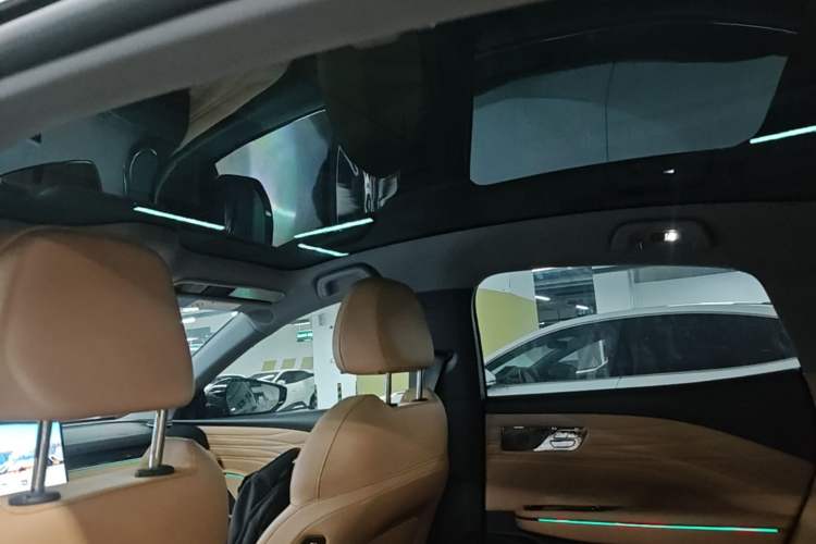 Used Geely Galaxy 8 2025 130km EM-i Deluxe Edition Headliner