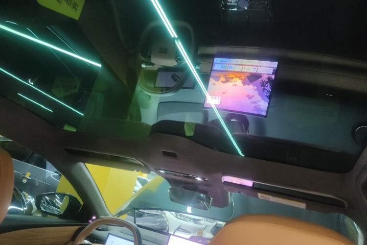 Used Geely Galaxy 8 2025 130km EM-P Starship Edition Headliner