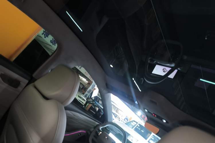 Used Geely Galaxy 8 2025 130km EM-P Starship Edition Headliner