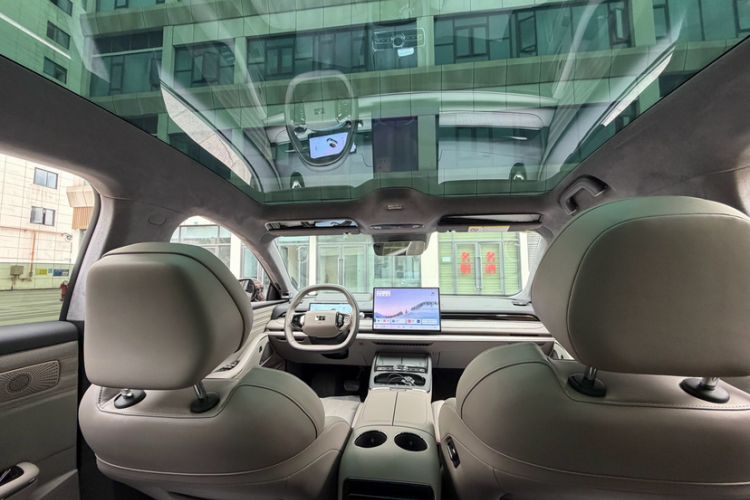 Used Geely Galaxy 8 2025 130km EM-P Starship Edition Headliner