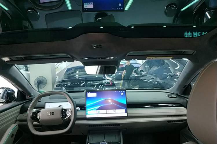 Used Geely Galaxy 8 2025 130km EM-P Starship Edition Headliner