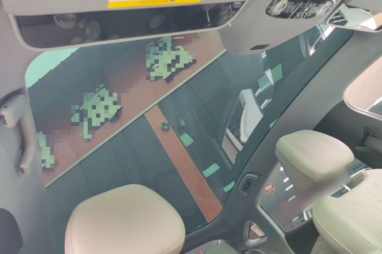 Used Geely Galaxy 8 2025 130km EM-i Prestige Edition Headliner
