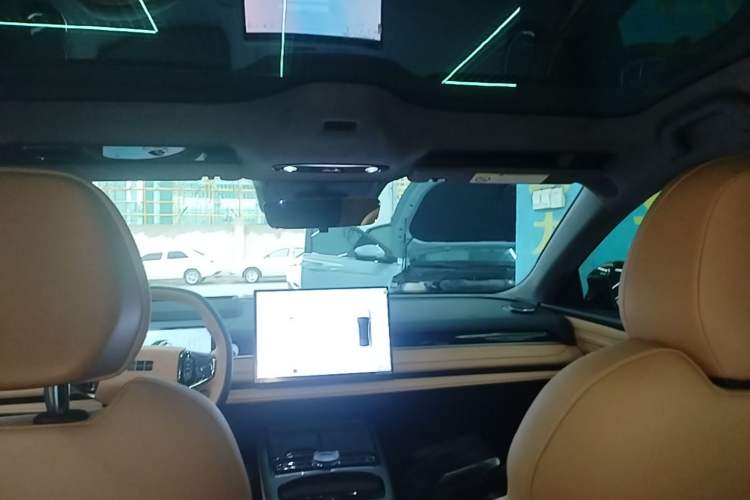 Used Geely Galaxy 8 2025 130km EM-P Starship Edition Headliner
