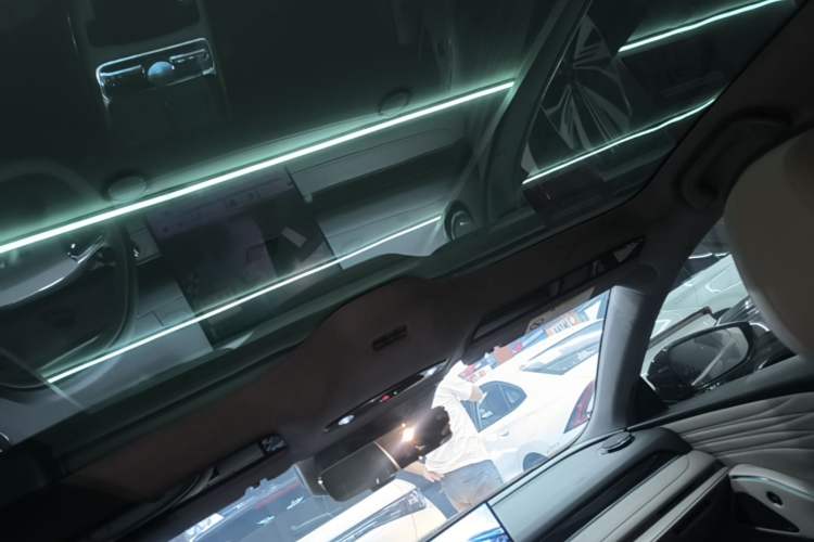 Used Geely Galaxy 8 2025 130km EM-P Starship Edition Headliner