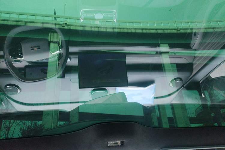 Used Geely Galaxy 8 2025 130km EM-P Exploration Edition Headliner