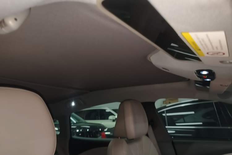 Used Geely Galaxy 8 2025 130km EM-i Deluxe Edition Headliner