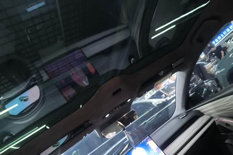 Used Geely Galaxy 8 2025 130km EM-P Starship Edition Headliner