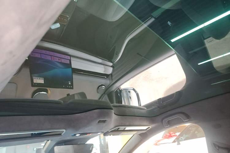Used Geely Galaxy 8 2025 130km EM-i Flagship Edition Headliner