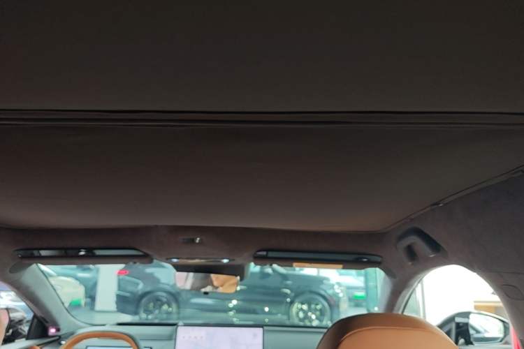 Used Geely Galaxy 8 2025 130km EM-i Flagship Edition Headliner