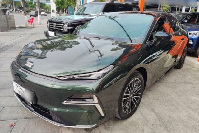 Used Geely Galaxy 8 2025 130km EM-i Prestige Edition