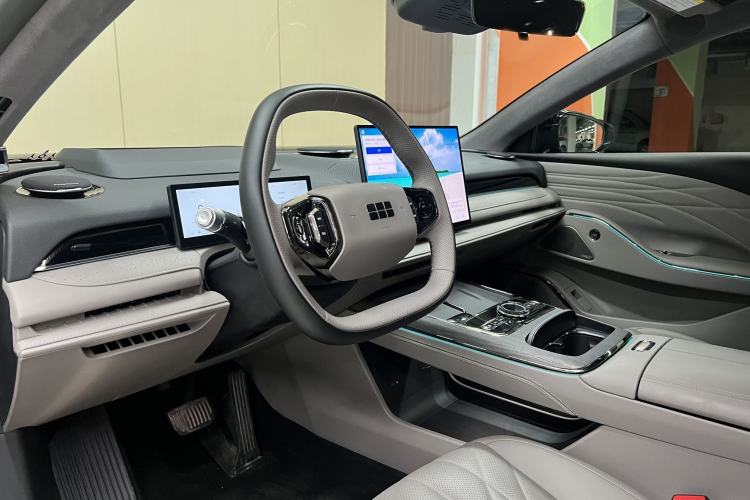 Used Geely Galaxy 8 2025 130km EM-P Starship Edition Interior 1