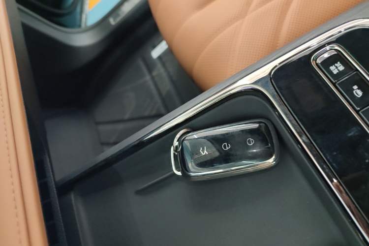 Used Geely Galaxy 8 2025 130km EM-P Starship Edition Interior 1