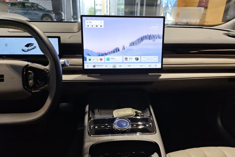 Used Geely Galaxy 8 2025 130km EM-P Starship Edition Interior 1