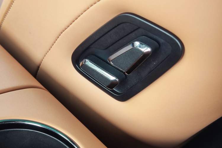 Used Geely Galaxy 8 2025 130km EM-P Starship Edition Interior 1