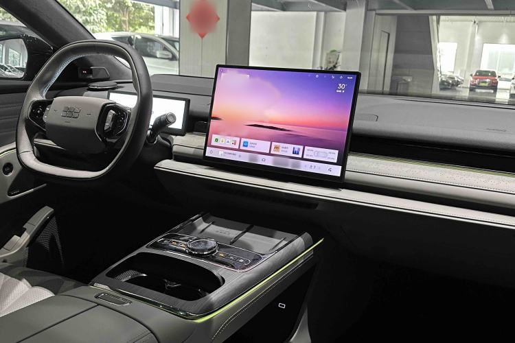 Used Geely Galaxy 8 2025 130km EM-i Flagship Edition Interior 1