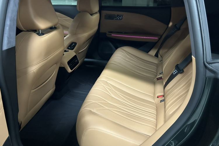 Used Geely Galaxy 8 2025 130km EM-P Starship Edition Interior 10