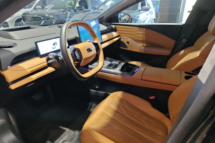 Used Geely Galaxy 8 2025 130km EM-P Starship Edition Interior 2