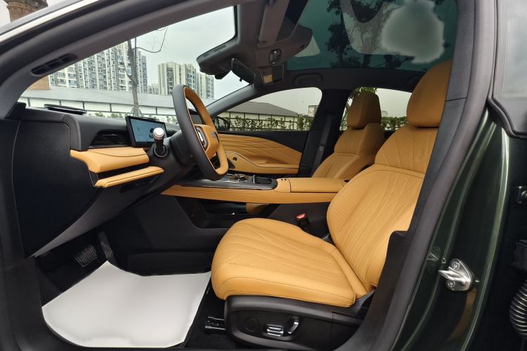 Used Geely Galaxy 8 2025 130km EM-i Deluxe Edition Interior 2